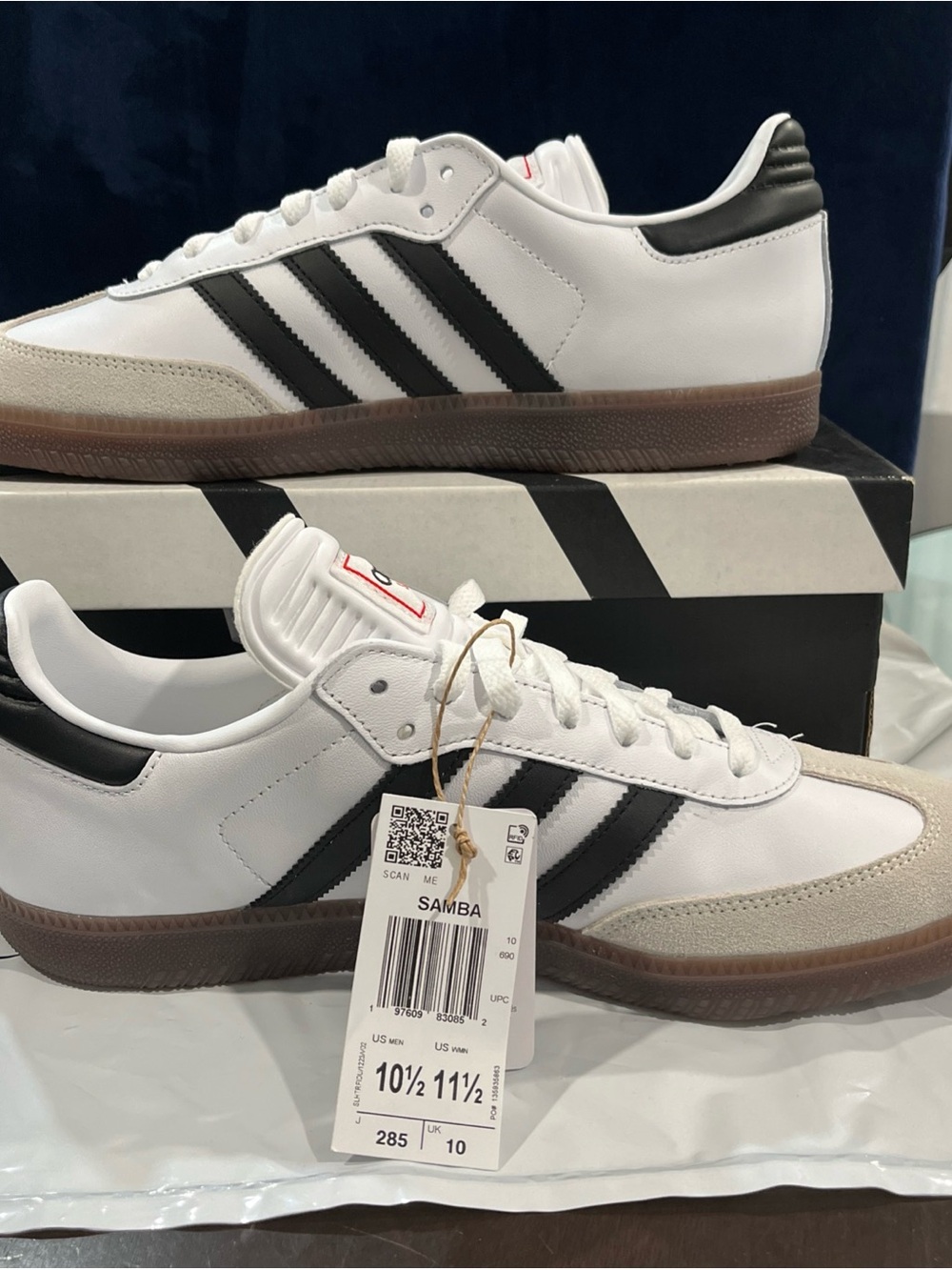 adidas White Black Samba Leather Sneakers with Gum Sole 10.5M/11.5W
